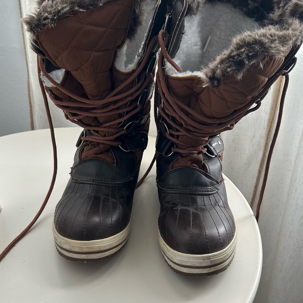 Refresh Brown & Tan Women's Insulated Winter Rain Boots